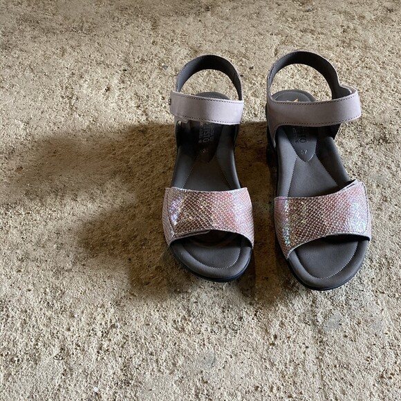 photo1