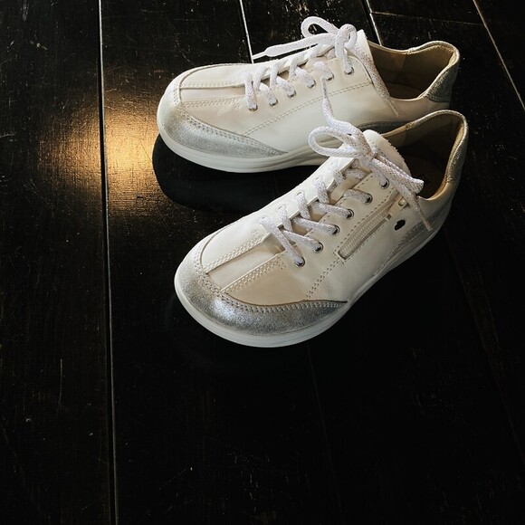 photo1