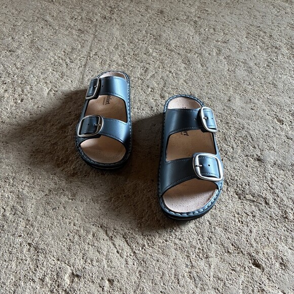 photo1