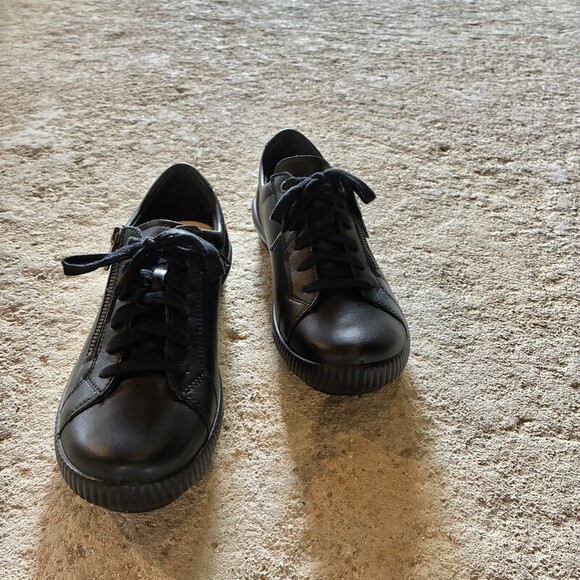 photo1